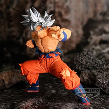 Cargar imagen en el visor de la galería, Dragon Ball Super - Goku Ultra Instinto (Blood of Saiyans) - Open Box
